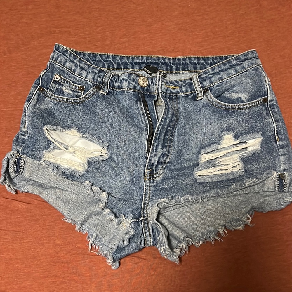 Windsor size M Jean shorts.